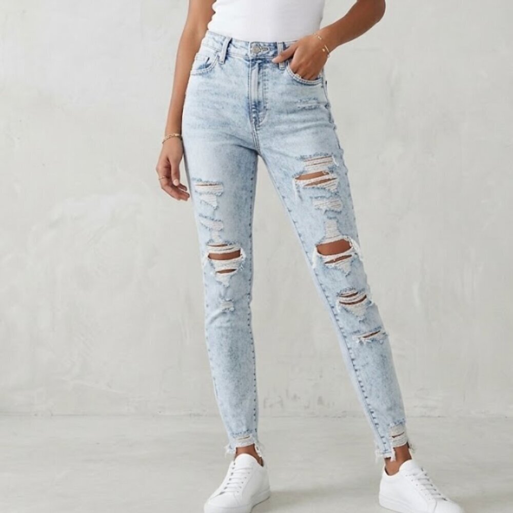 American Eagle Super High Rise Jegging Distressed Jeans Size 8 Regular